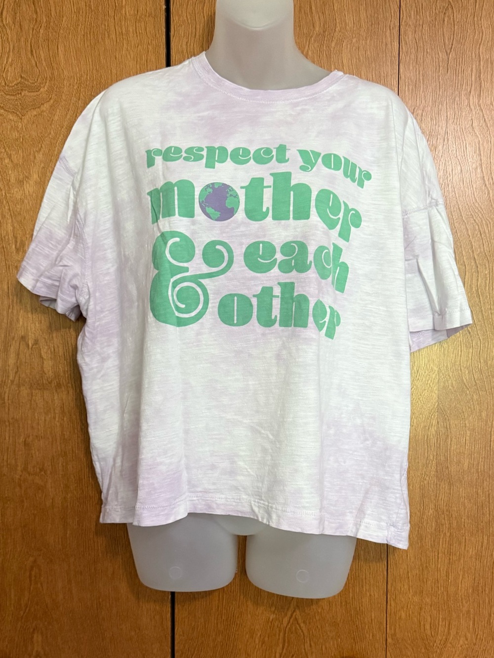 Discontinued Universal Thread Light Purple Tie-Dye Tee w/ Green Graphic XL NWOT